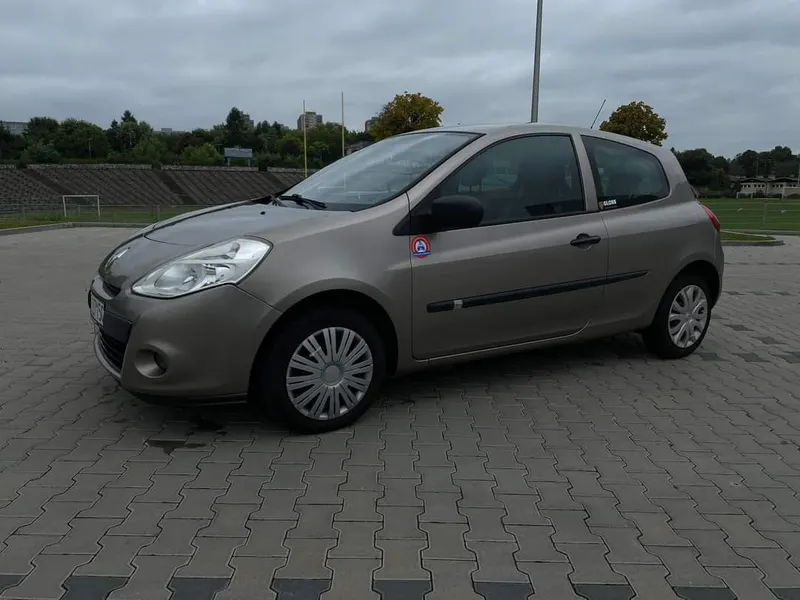 Renault Clio Iii – wypożyczalnia aut Będzin